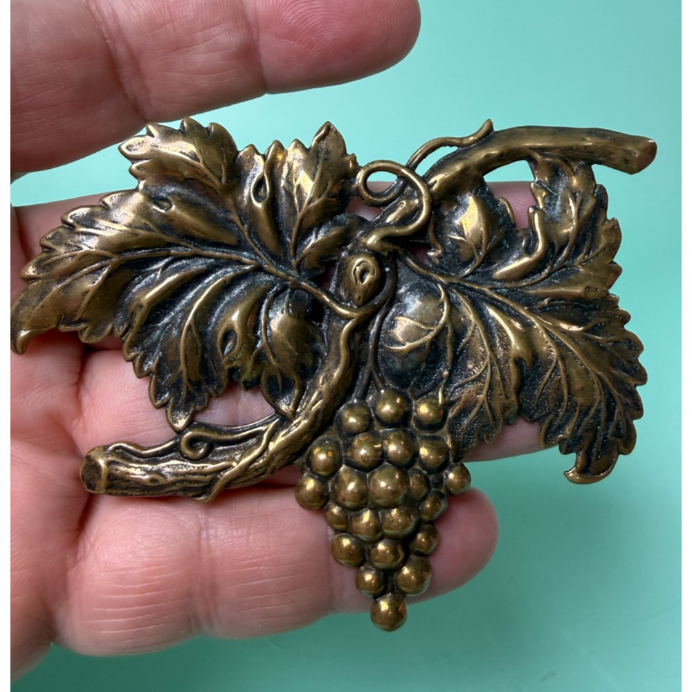 Vintage Brass Repousse Grapevine Grapes Leaves Bold Large Brooch Pin Art Nouveau